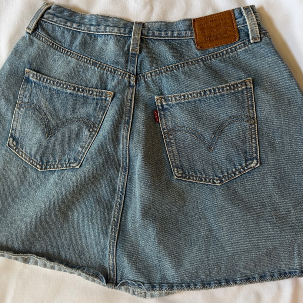 Levi’s Denim Mini Skirt Button Fly A-Line Light Wash Vintage Style Womens Medium - Picture 2 of 5